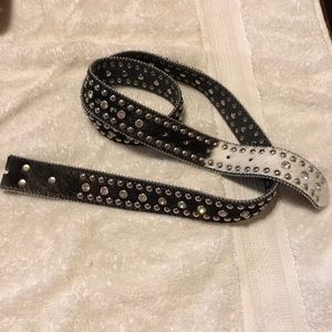 Genuine leather, hair in cowhide western belt.